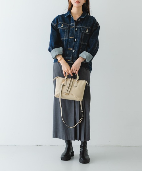 RODE SKO（ロデスコ）の「メタルストラップミニボストンバッグ（ボストンバッグ・レディース・ブラック/アイボリー/モカ・ONE）」の9枚目の写真