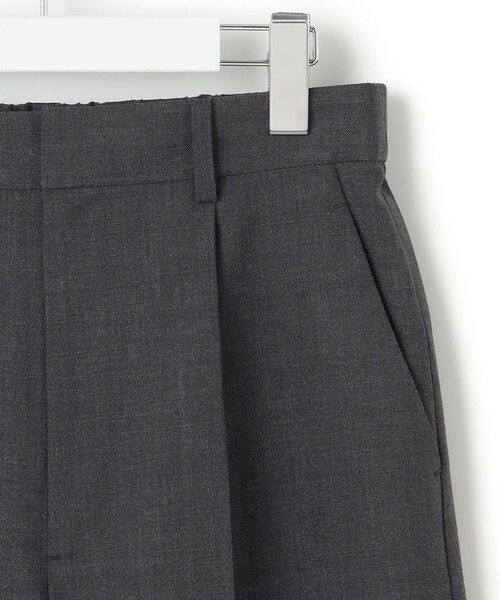 23区 S(ニジュウサンクチイサイサイズ)の「【CLASSY.10月号掲載/洗える】TWマットクロス ハーフパンツ(その他パンツ・レディース・ネイビー系/グレー系・32/34)」の4枚目の写真