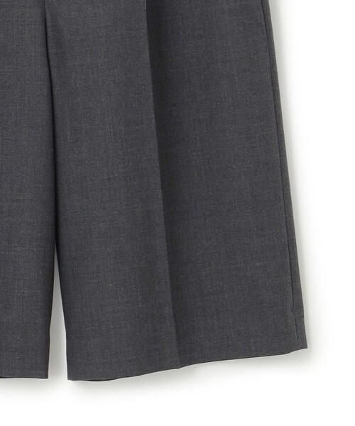 23区 S(ニジュウサンクチイサイサイズ)の「【CLASSY.10月号掲載/洗える】TWマットクロス ハーフパンツ(その他パンツ・レディース・ネイビー系/グレー系・32/34)」の5枚目の写真