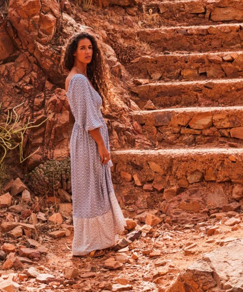 ROXY（ロキシー）の「BORDERLINE MAXI/ロキシー長袖マキシワンピ（ワンピース・レディース・ブルー・LARGE/MEDIUM/SMALL）」の8枚目の写真