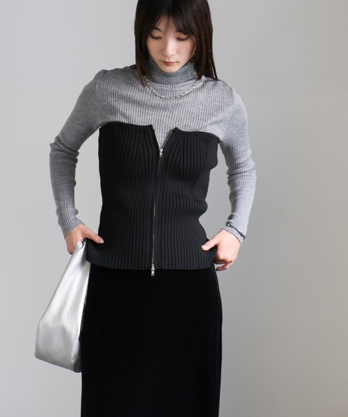 select MOCA(セレクトモカ)の「ジッパーリブニットビスチェ(ベスト・レディース・グレイッシュベージュ/ブラック/アイボリー・FREE)」の18枚目の写真