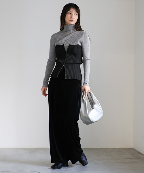 select MOCA(セレクトモカ)の「ジッパーリブニットビスチェ(ベスト・レディース・グレイッシュベージュ/ブラック/アイボリー・FREE)」の19枚目の写真