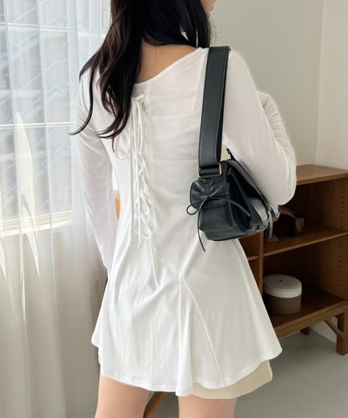 one after another NICE CLAUP(ワンアフターアナザーナイスクラップ)の「バックレースアップチュニック(ワンピース・レディース・アイボリー/オフホワイト/チャコールグレー・FREE)」の9枚目の写真