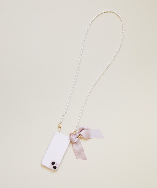 Maison de FLEUR（メゾンドフルール）の「ラインストーンパールチェーン（スマホグッズ・レディース・ピンク/ブラック/グレイッシュベージュ・FREE）」の3枚目の写真