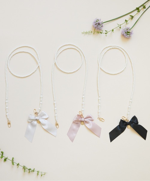 Maison de FLEUR（メゾンドフルール）の「ラインストーンパールチェーン（スマホグッズ・レディース・ピンク/ブラック/グレイッシュベージュ・FREE）」の4枚目の写真