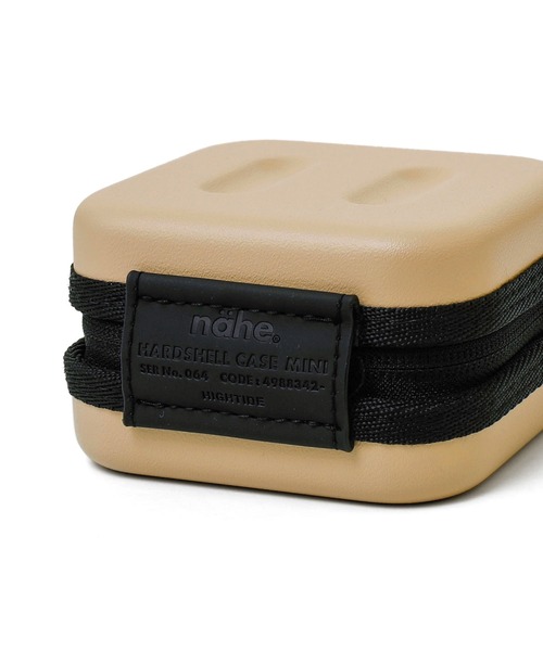 Nahe(ネーエ)の「nahe ネーエ ハードシェルケース ミニ(PCグッズ・メンズ・ブラック/グリーン/ブルー/オレンジ/イエロー/ベージュ/アイボリー・FREE)」の9枚目の写真