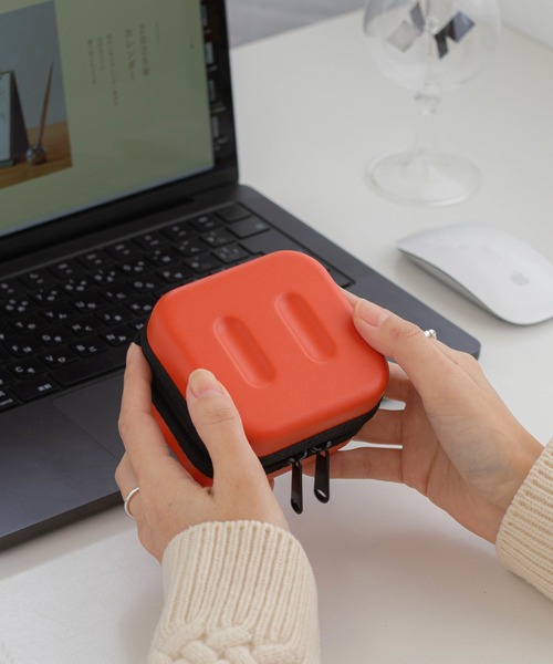 nahe ネーエ ハードシェルケース ガジェット収納 マルチポーチ