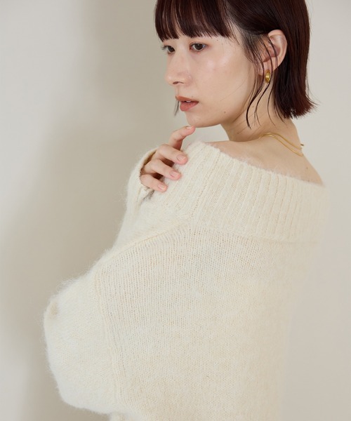 meilmada(メイルマダ)の「アルパカタッチオフショルニット(ニット/セーター・レディース・アイボリー/チャコールグレー・FREE)」の14枚目の写真