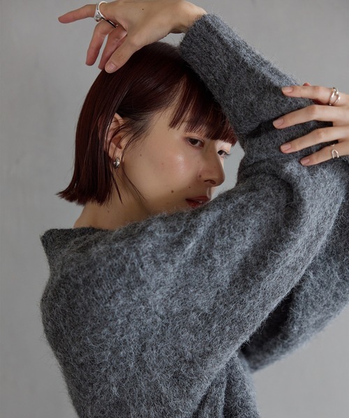meilmada(メイルマダ)の「アルパカタッチオフショルニット(ニット/セーター・レディース・アイボリー/チャコールグレー・FREE)」の6枚目の写真