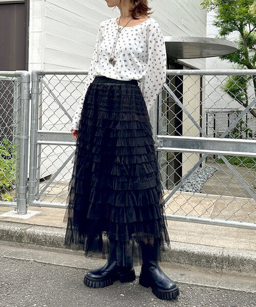 w closet（ダブルクローゼット）の「フラワーロングTシャツ（Tシャツ/カットソー・レディース・オフホワイト/ホワイト・FREE）」の7枚目の写真