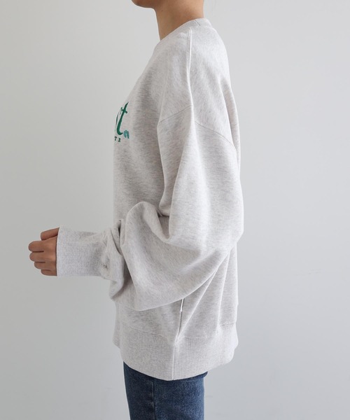 ANME（アンメ）の「Earnestエンブロイダリー裏毛スウェットトップス（スウェット・レディース・オートミール/ネイビー/アイボリー/ブラック/杢グレー・L/M/XL）」の21枚目の写真