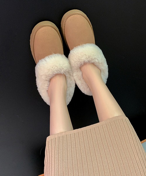 WEGO（ウィゴー）の「WEGO/フェイクムートンファーローブーツ（ブーツ・レディース・キャメル/ブラック・MEDIUM/LARGE/SMALL）」の5枚目の写真