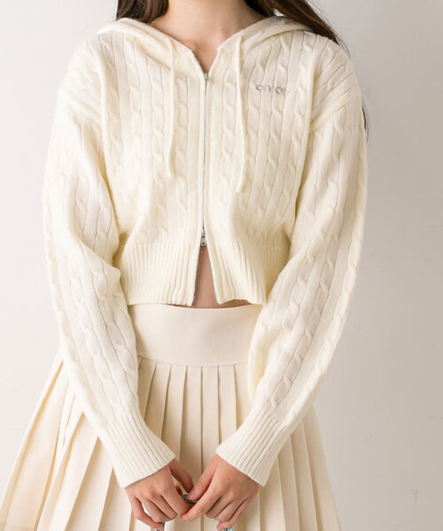 OLIVE des OLIVE(オリーブデオリーブ)の「ふわもちケーブルパーカー(パーカー・レディース・オフホワイト/チャコールグレー/サックスブルー/ブラウン・FREE)」の6枚目の写真