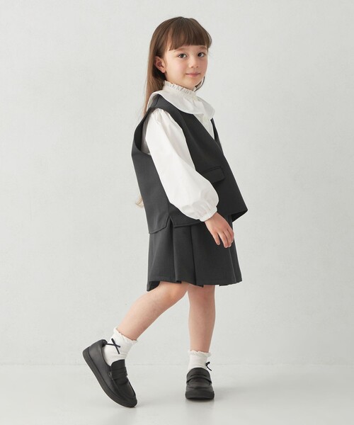green label relaxing（グリーンレーベルリラクシング）の「ベスト + タックスカート セット / キッズ 100cm-130cm（スーツセット・キッズ・ダークグレー/グレー・100cm/110cm/120cm/130cm）」の8枚目の写真