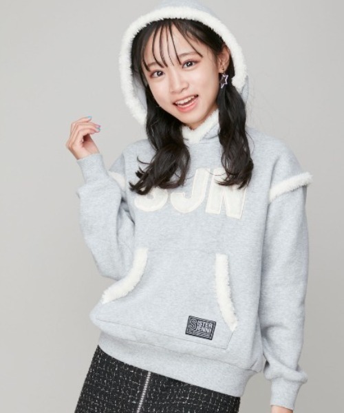 SISTER JENNI(SISTER JENNI)の「【あったか】裏起毛ボアロゴパーカー(パーカー・キッズ・グレー/ブラック・150cm/160cm/140cm/130cm)」の2枚目の写真