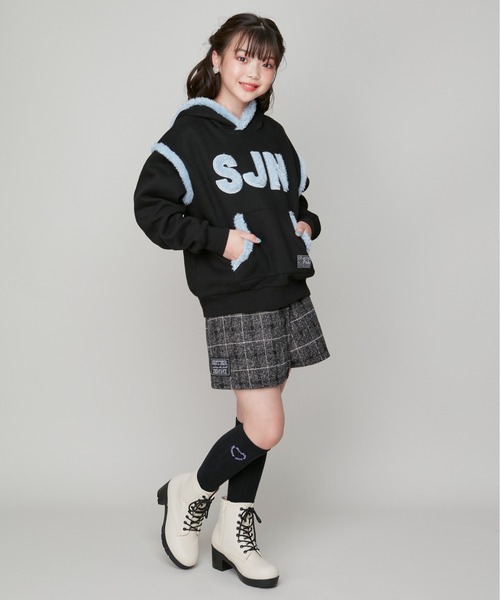 SISTER JENNI(SISTER JENNI)の「【あったか】裏起毛ボアロゴパーカー(パーカー・キッズ・グレー/ブラック・150cm/160cm/140cm/130cm)」の5枚目の写真
