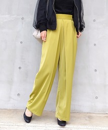 フロントタックテーパードパンツ