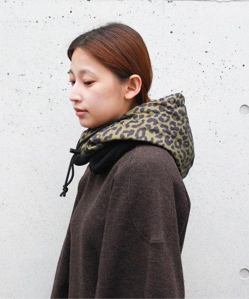 TAION(タイオン)の「TAION & MADDEN / タイオン&メデン 5WAY BALACLAVA ダウンバラクラバ(ネックウォーマー/スヌード・メンズ・ブラック/カーキ/レオパード/ネイビー/オリーブ・ONE SIZE)」の5枚目の写真