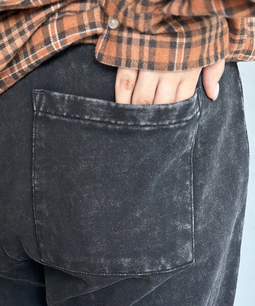 CPCM（シーピーシーエム）の「パウダー加工裏毛スウェットパンツ（その他パンツ・レディース・ブラック/ネイビー/ブラウン・SMALL/MEDIUM/LARGE）」の15枚目の写真