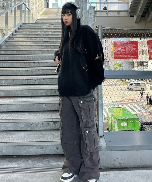 KsG(ケーエスジー)の「オーバーサイズダメージピンニット(ニット/セーター・レディース・ブラック・MEDIUM/LARGE/X-LARGE)」の7枚目の写真
