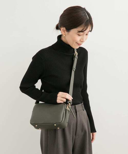 URBAN RESEARCH DOORS（アーバンリサーチドアーズ）の「タートルネックリブニット（ニット/セーター・レディース・ブラック/アイボリー/レッド・MEDIUM）」の8枚目の写真