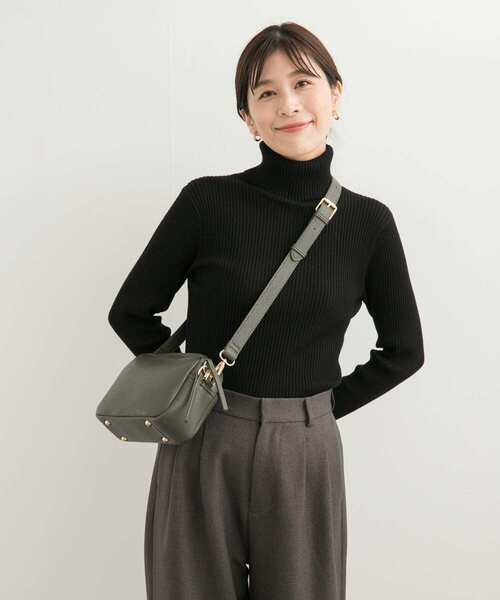 URBAN RESEARCH DOORS（アーバンリサーチドアーズ）の「タートルネックリブニット（ニット/セーター・レディース・ブラック/アイボリー/レッド・MEDIUM）」の10枚目の写真