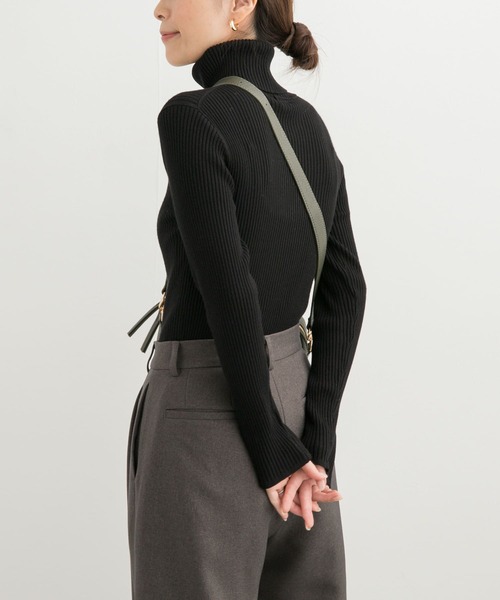 URBAN RESEARCH DOORS（アーバンリサーチドアーズ）の「タートルネックリブニット（ニット/セーター・レディース・ブラック/アイボリー/レッド・MEDIUM）」の13枚目の写真