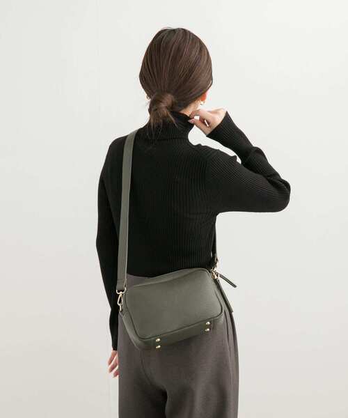 URBAN RESEARCH DOORS（アーバンリサーチドアーズ）の「タートルネックリブニット（ニット/セーター・レディース・ブラック/アイボリー/レッド・MEDIUM）」の15枚目の写真