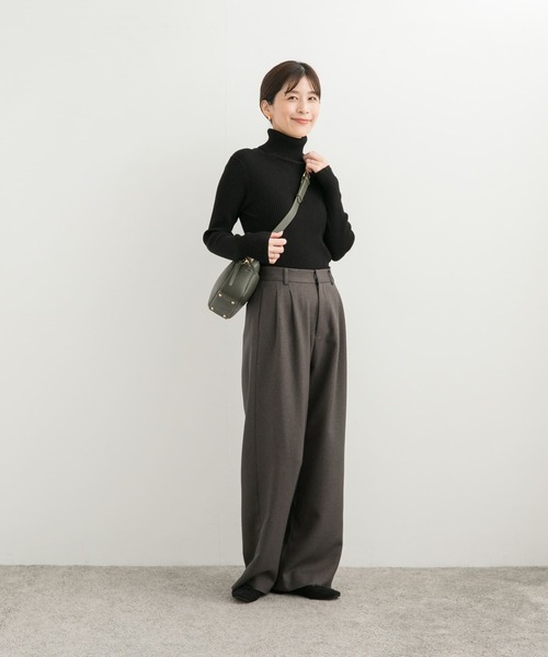 URBAN RESEARCH DOORS（アーバンリサーチドアーズ）の「タートルネックリブニット（ニット/セーター・レディース・ブラック/アイボリー/レッド・MEDIUM）」の17枚目の写真