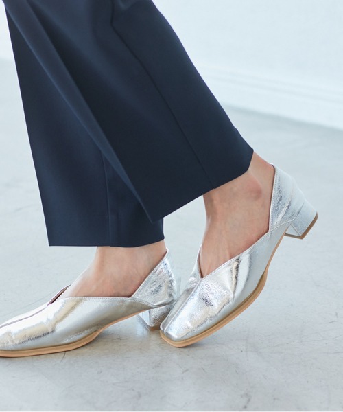 ROPE' PICNIC(ロペピクニック)の「スクエアトゥセンターシーム甲深バブーシュ(パンプス・レディース・ブラック系その他/シルバー系その他・23/24/23.5/24.5)」の1枚目の写真