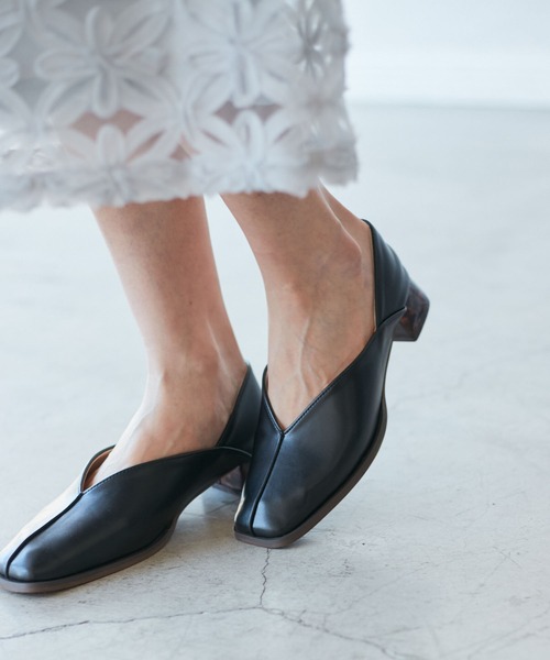 ROPE' PICNIC(ロペピクニック)の「スクエアトゥセンターシーム甲深バブーシュ(パンプス・レディース・ブラック系その他/シルバー系その他・23/24/23.5/24.5)」の22枚目の写真