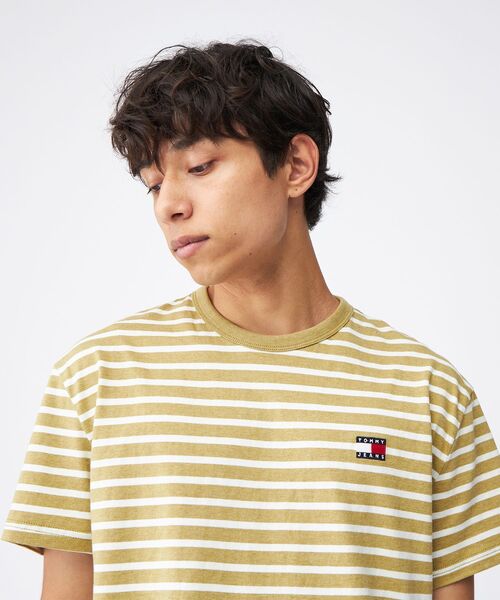 tommy jeans（トミー ジーンズ）の「レギュラーブルトンストライプTシャツ（Tシャツ/カットソー・メンズ・マルチ/ブルー・MEDIUM/LARGE/X-LARGE/SMALL）」の10枚目の写真
