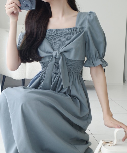 mily bilet(ミウィビレット)の「【mily bilet】一目ぼれ確定。大人フェミニン♪ビッグリボン使いシャーリングワンピース(ロング丈)(ワンピース・レディース・ブルー/ピンクベージュ/アイボリー/アイボリー系1・MEDIUM/LARGE/SMALL/X-LARGE)」の14枚目の写真