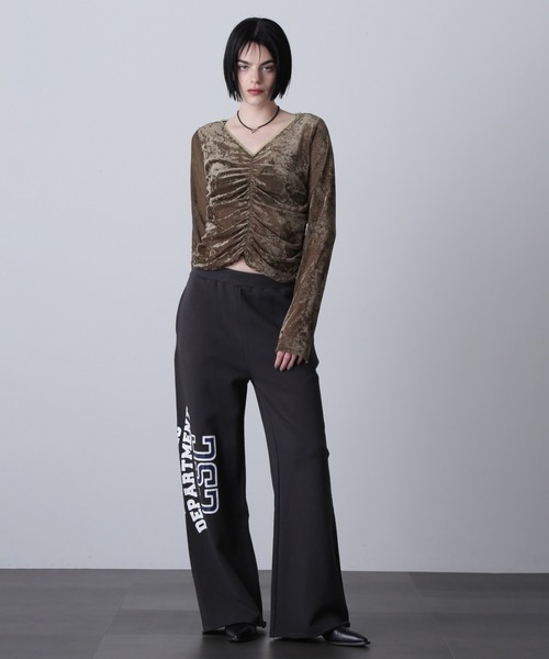 ROSE BUD（ローズバッド）の「(CREOLME)シャーリングベロアトップス（Tシャツ/カットソー・レディース・ホワイト/カーキ/ブルー・ONE SIZE）」の10枚目の写真