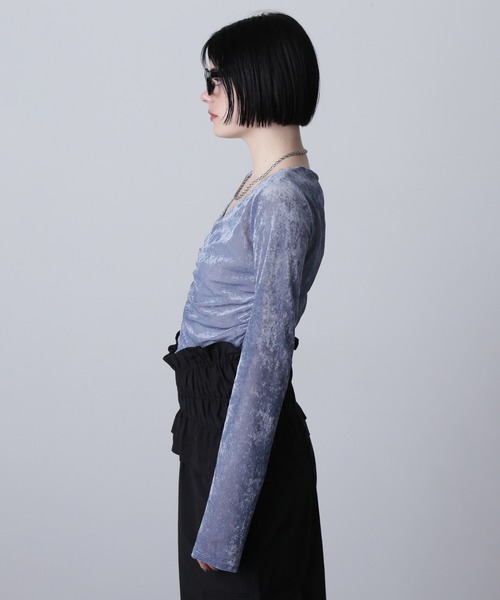 ROSE BUD（ローズバッド）の「(CREOLME)シャーリングベロアトップス（Tシャツ/カットソー・レディース・ホワイト/カーキ/ブルー・ONE SIZE）」の20枚目の写真