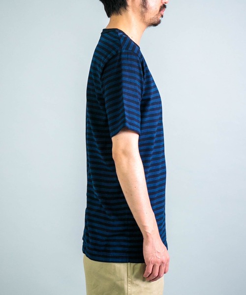 OMNIGOD（オムニゴッド）の「[OMNIGOD mens / オムニゴッド] ALEX MILL×OMNIGOD 天竺ボーダー(インディゴ染め) Tシャツ（Tシャツ/カットソー・メンズ・ブルー系その他・L/S/M）」の3枚目の写真