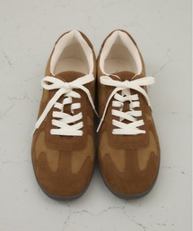 crie conforto（クリーコンフォルト）の「シミラーカラーシューレーススニーカー　靴（スニーカー）」