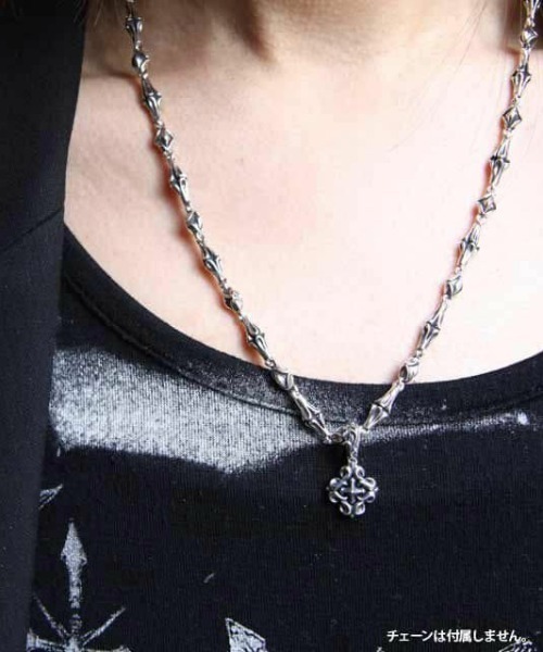 BloodyMary/ブラッディマリー」カームペンダント w/K18クロス