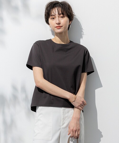 23区 L(ニジュウサンクオオキイサイズ)の「【洗える】ハイエンド クルーネック Tシャツ(Tシャツ/カットソー・レディース・ホワイト系/ローズ系/ブラック系/ダークブラウン系・44/46/48)」の3枚目の写真