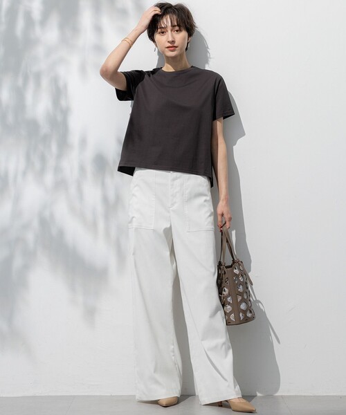 23区 L(ニジュウサンクオオキイサイズ)の「【洗える】ハイエンド クルーネック Tシャツ(Tシャツ/カットソー・レディース・ホワイト系/ローズ系/ブラック系/ダークブラウン系・44/46/48)」の14枚目の写真