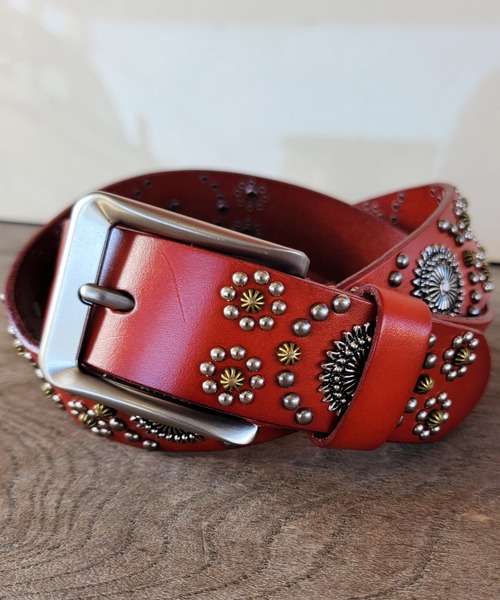 フルスタッズ本革ナローベルト！赤ルビーレッドフラワー ピラミッドスタッズベルト 25mm 【レッド】 スタッズ＆ベルトカラー
