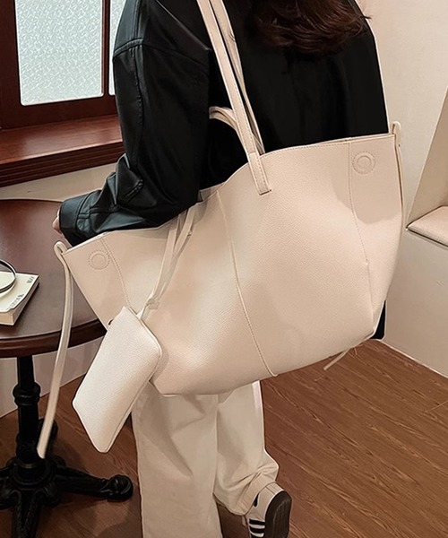 Dita Muaj.（ディータムアージュ）の「【A4すっぽり】通勤・通学にぴったり。ステッチが大人かわいいトート（ショルダーバッグ・レディース・ブラック/ホワイト/ブラウン・FREE）」の11枚目の写真