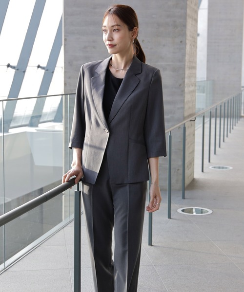 DRESS PLUS（ドレスプラス）の「一つボタンがリラクシーなセットアップスーツ（スーツパンツ・レディース・グリーン/チャコールグレー/ベージュ・XXL/XXXL/M/L/XL）」の17枚目の写真