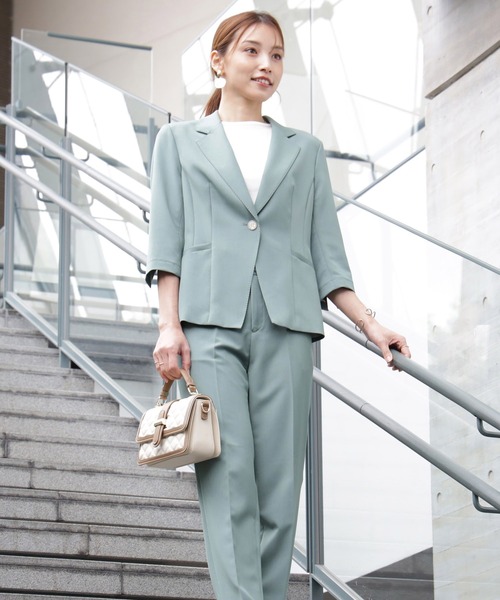 DRESS PLUS（ドレスプラス）の「一つボタンがリラクシーなセットアップスーツ（スーツパンツ・レディース・グリーン/チャコールグレー/ベージュ・XXL/XXXL/M/L/XL）」の10枚目の写真