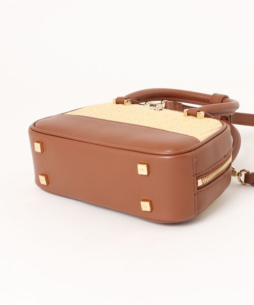 CHARLES & KEITH(チャールズ & キース)の「ラフィア&レザー トップハンドルバッグ(ハンドバッグ・レディース・ベージュ系その他4・S)」の6枚目の写真