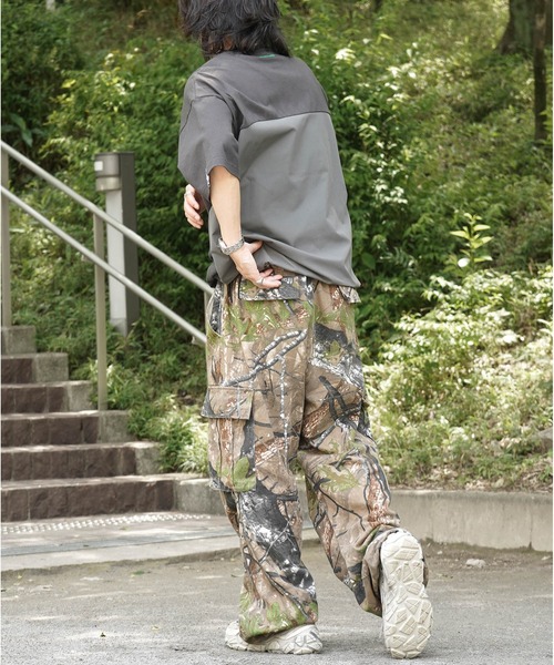 INHABITANT(インハビタント)の「【INHABITANT】ビッグシルエット フロントプリント 切替 半袖ドロストTシャツ カットソー ユニセックス(Tシャツ/カットソー・メンズ・チャコール/ホワイト/ブラック・M/L)」の20枚目の写真