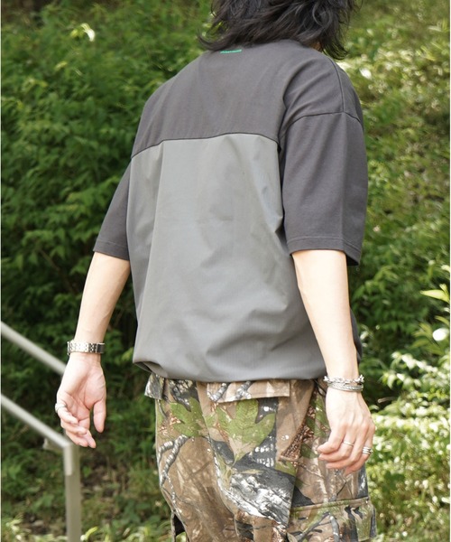 INHABITANT(インハビタント)の「【INHABITANT】ビッグシルエット フロントプリント 切替 半袖ドロストTシャツ カットソー ユニセックス(Tシャツ/カットソー・メンズ・チャコール/ホワイト/ブラック・M/L)」の14枚目の写真