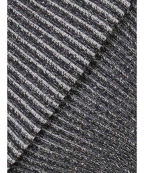 EVRIS（エヴリス）の「バイカラープレーティングバックオープンニット（ニット/セーター・レディース・イエロー/ブラック/ブルー・FREE）」の4枚目の写真