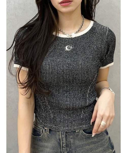 EVRIS（エヴリス）の「バイカラープレーティングバックオープンニット（ニット/セーター・レディース・イエロー/ブラック/ブルー・FREE）」の2枚目の写真