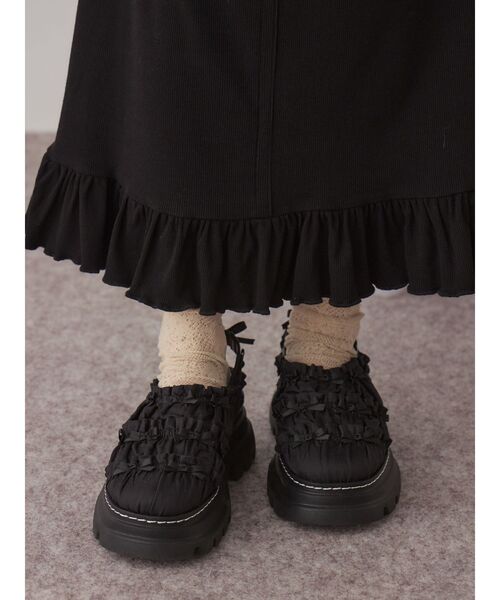 merry jenny（メリージェニー）の「Puffer ribbon sabot（サンダル・レディース・ブラウン/ブラック・MEDIUM/LARGE）」の3枚目の写真